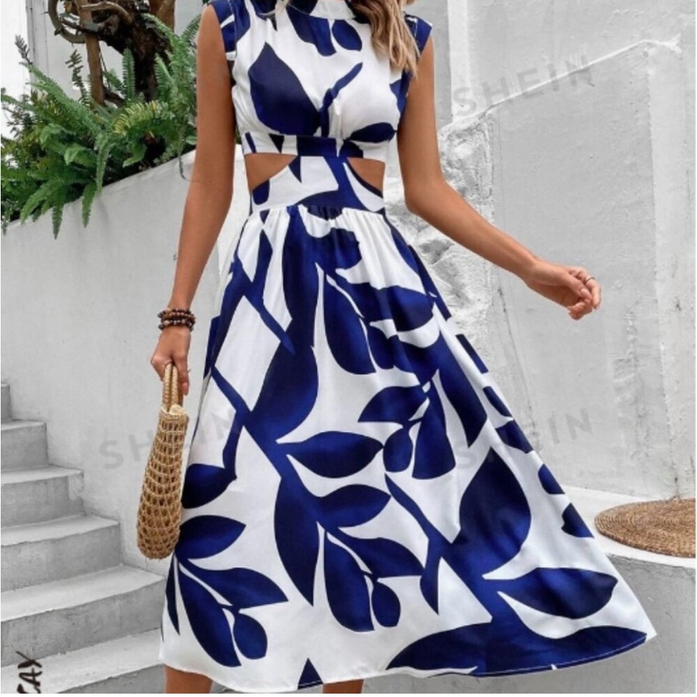 🔥🔥 Salanta Blue & White‎ Floral Long Maxi Dress🔥🔥 - Picture 2 of 11